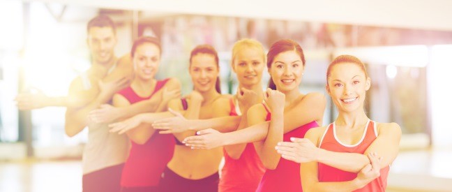 Frauen im Fitnessstudio oder Gym ansprechen